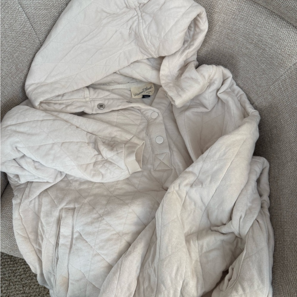 Universal Thread Cream Quilted Hoodie